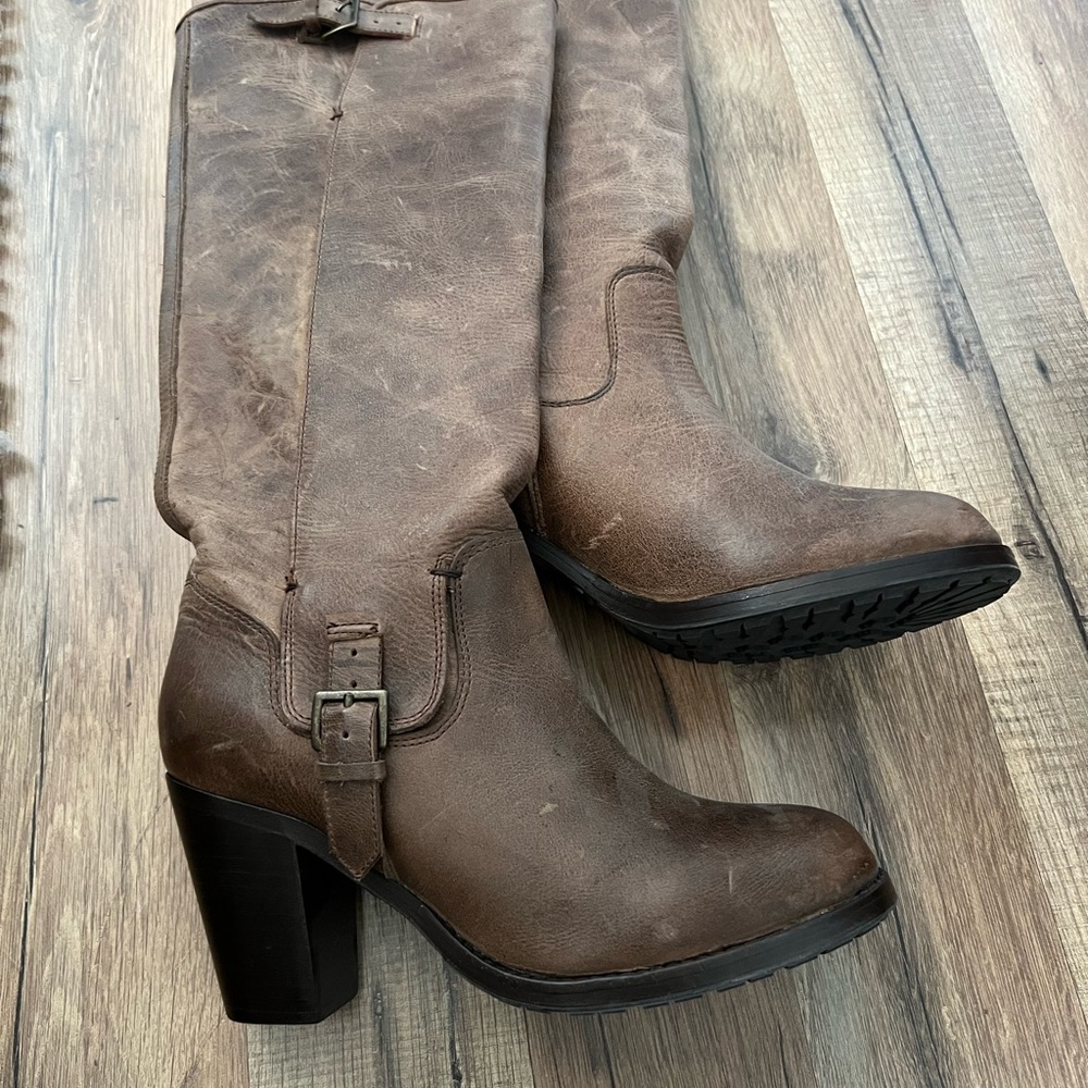 Ariat
